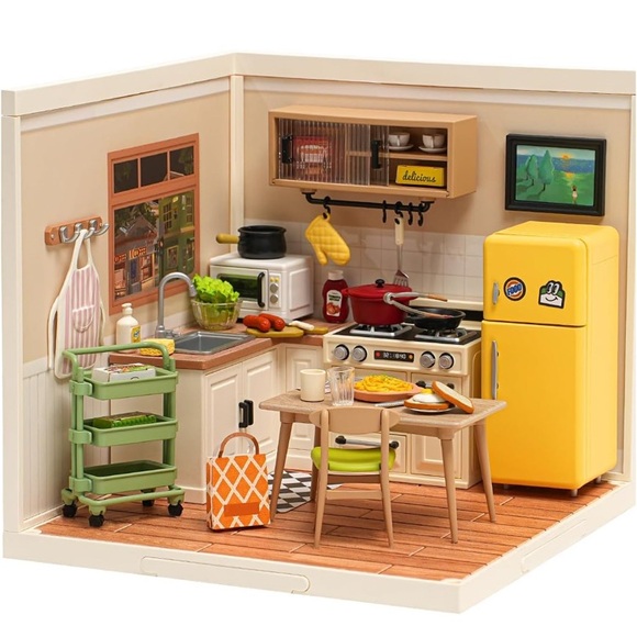 Rowood Miniature Kitchen Set with Yellow Fridge - Picture 4 of 7